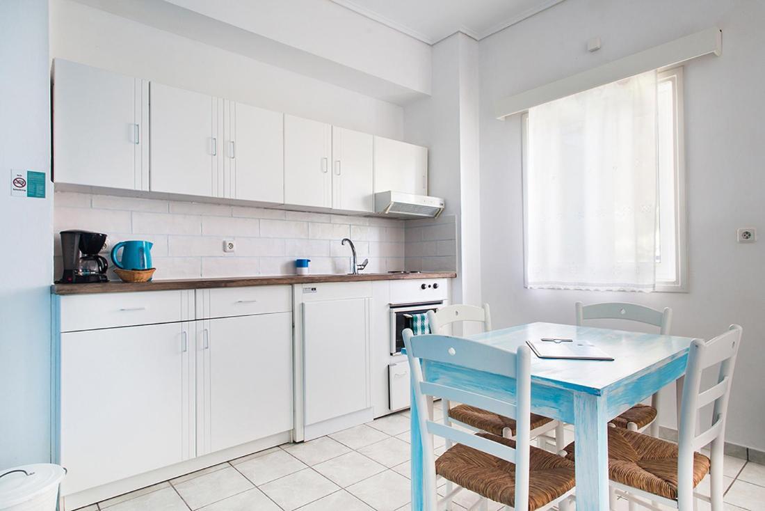 Daphne'S Club Hotel Apartments Ксилокастрон Екстер'єр фото